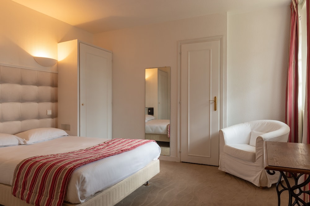Chateau de Perigny, The Originals Relais 12/36