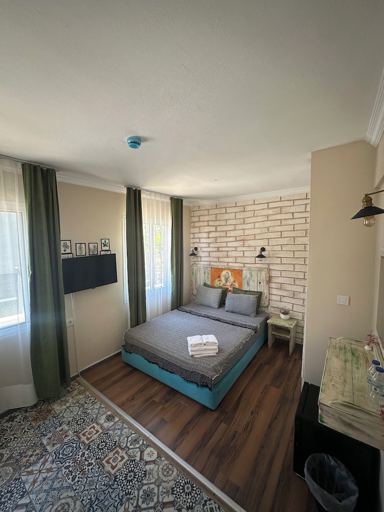 Kekik Alacati Otel 7/50