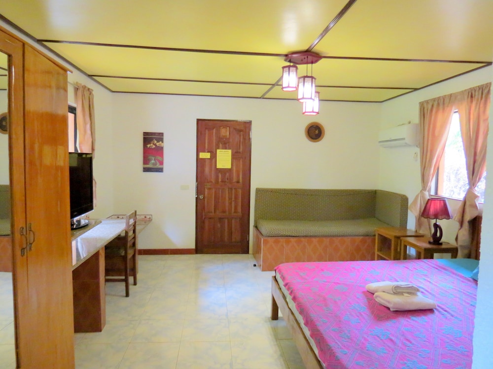 Alonaland Resort Apartelle 19/50