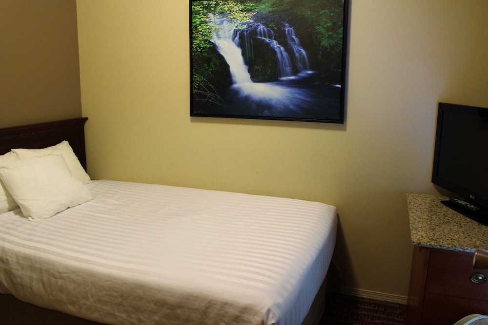 Ramada by Wyndham Campbell River 10/50