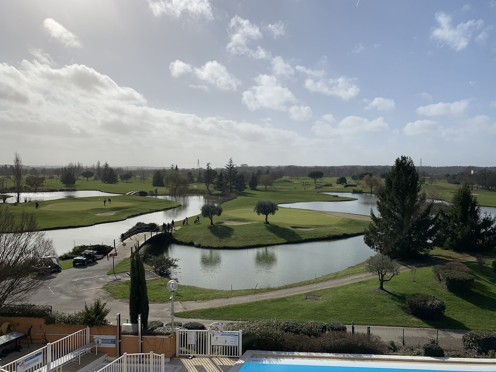 Mercure Toulouse Aeroport Golf De Seilh 3/72