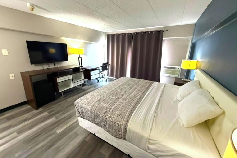 Twin City Inn & Suites Benton Harbor - St. Joseph 18/47