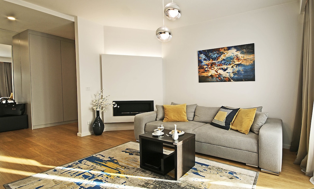 IRS ROYAL APARTMENTS - IRS Neptun Park 30/50