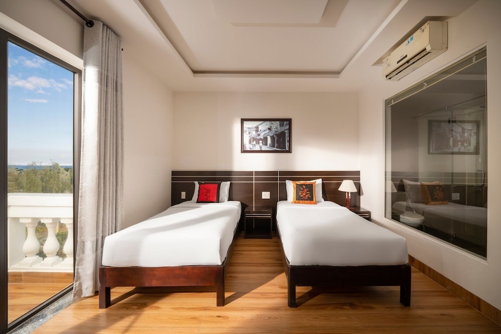 Viet Long Hoi An Beach Hotel 34/53