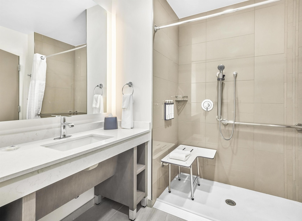 Hyatt House Houston Medical Center 44/46