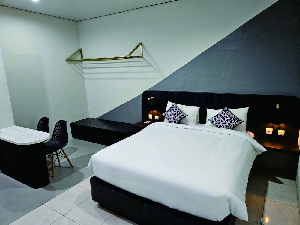 Airlangga Hotel 40/62