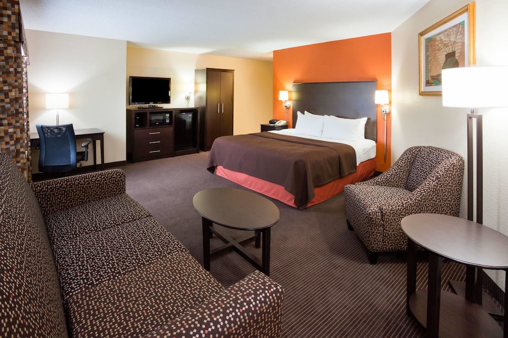 AmericInn by Wyndham Plover Stevens Point 31/47