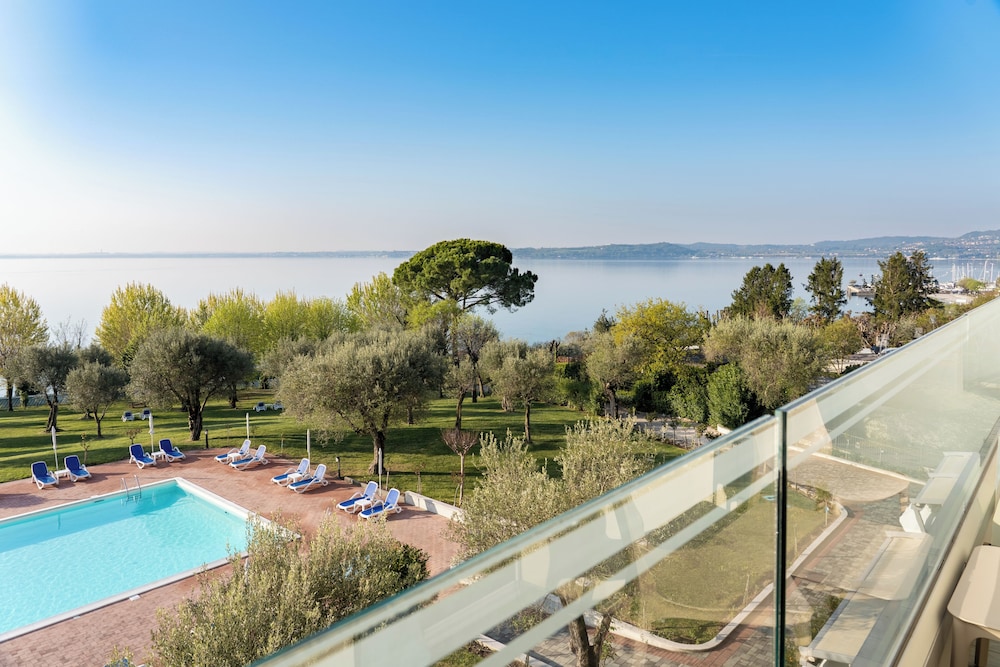 Villa Paradiso Suite 22/29