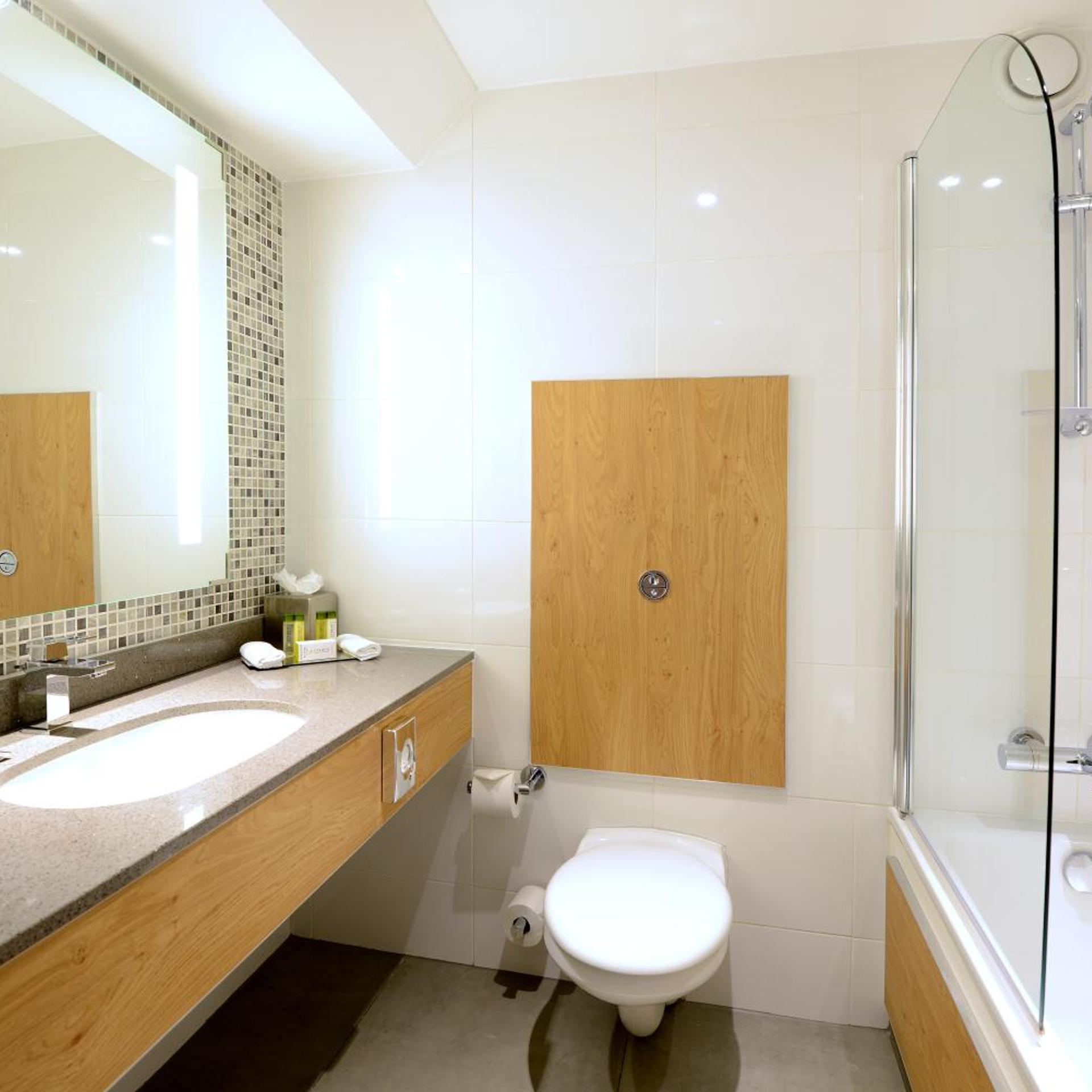 غرفة بسرير مزدوج بشرفة، Clayton Hotel Cork City 3/3