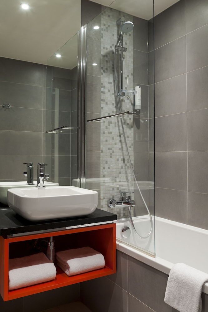 Timhotel Opera Blanche Fontaine 66/69