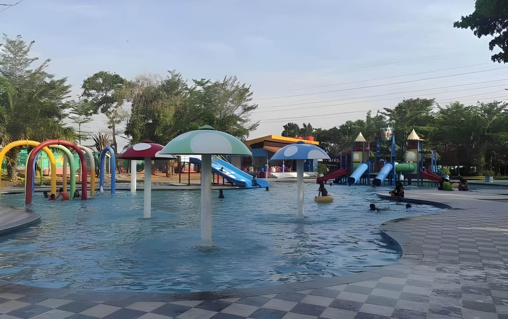 Grand Master Hotel Purwodadi 28/42