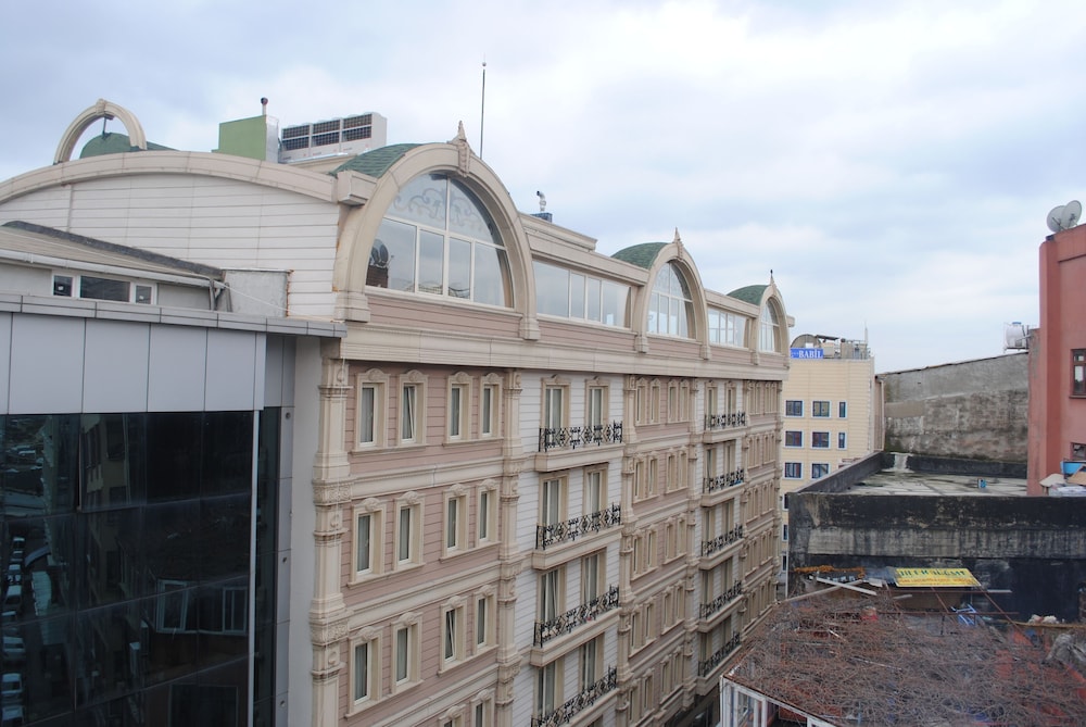 Marmaray Hotel 3/50