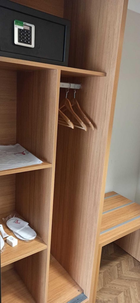 Ak Life Hotel & Suit 25/39