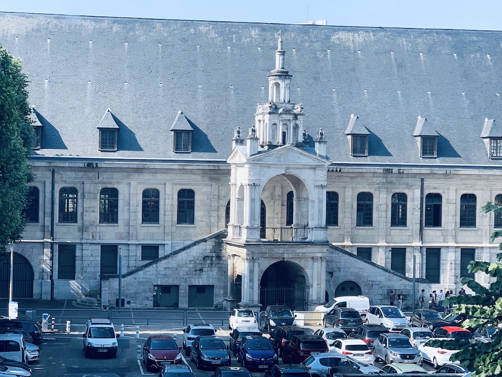 Hotel Vieille Tour 1/26