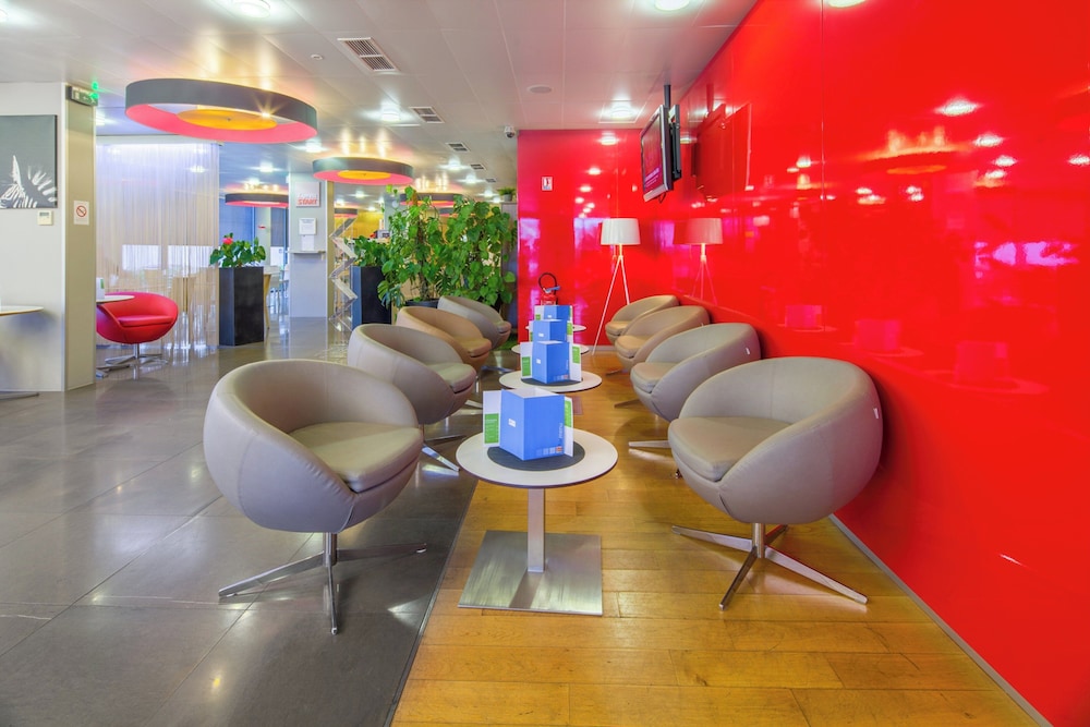 HOLIDAY INN EXPRESS SAINT NAZAIRE 43/76