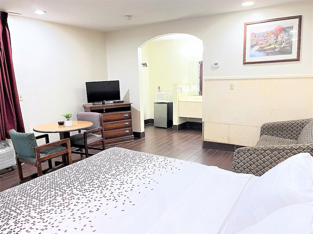 Budget Inn 33/50
