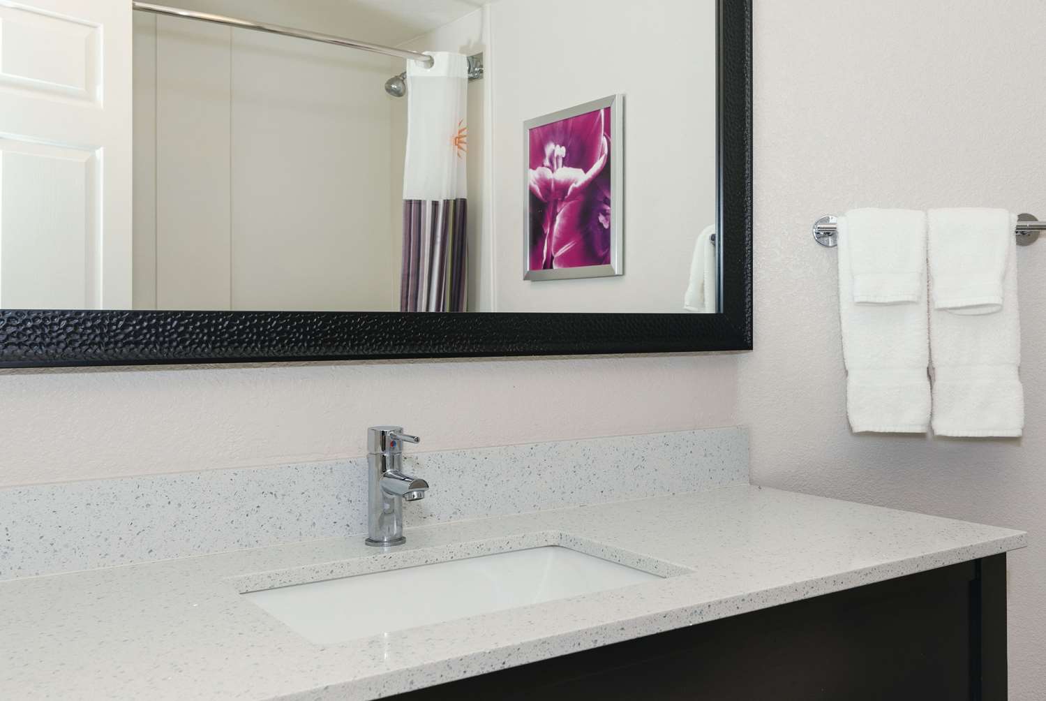 La Quinta Inn & Suites by Wyndham Ontario Airport 58/58