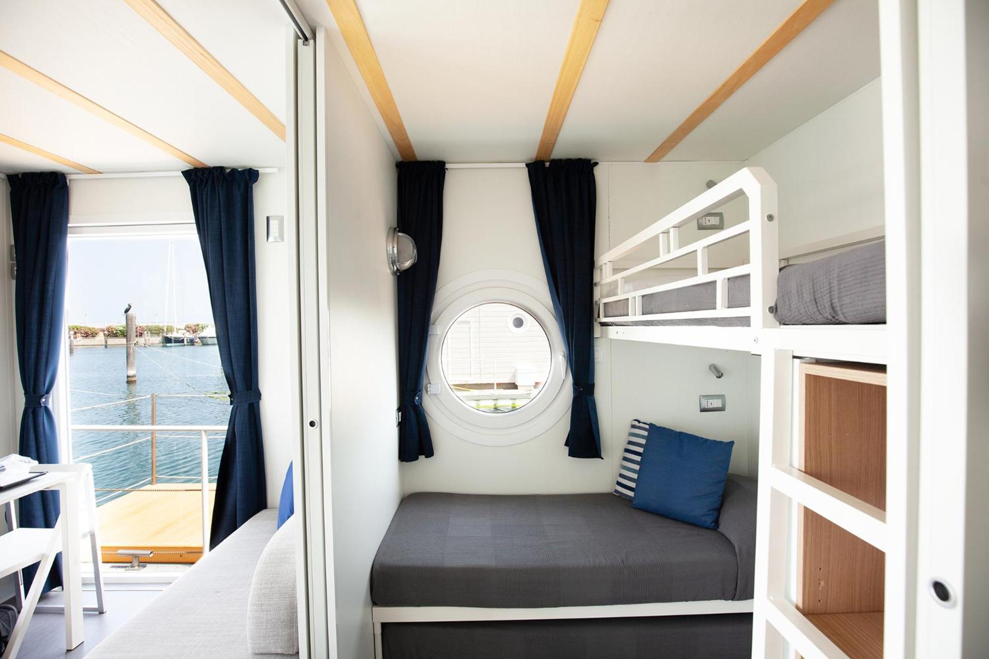 Marina Blu Floating Resort Rimini 13/27