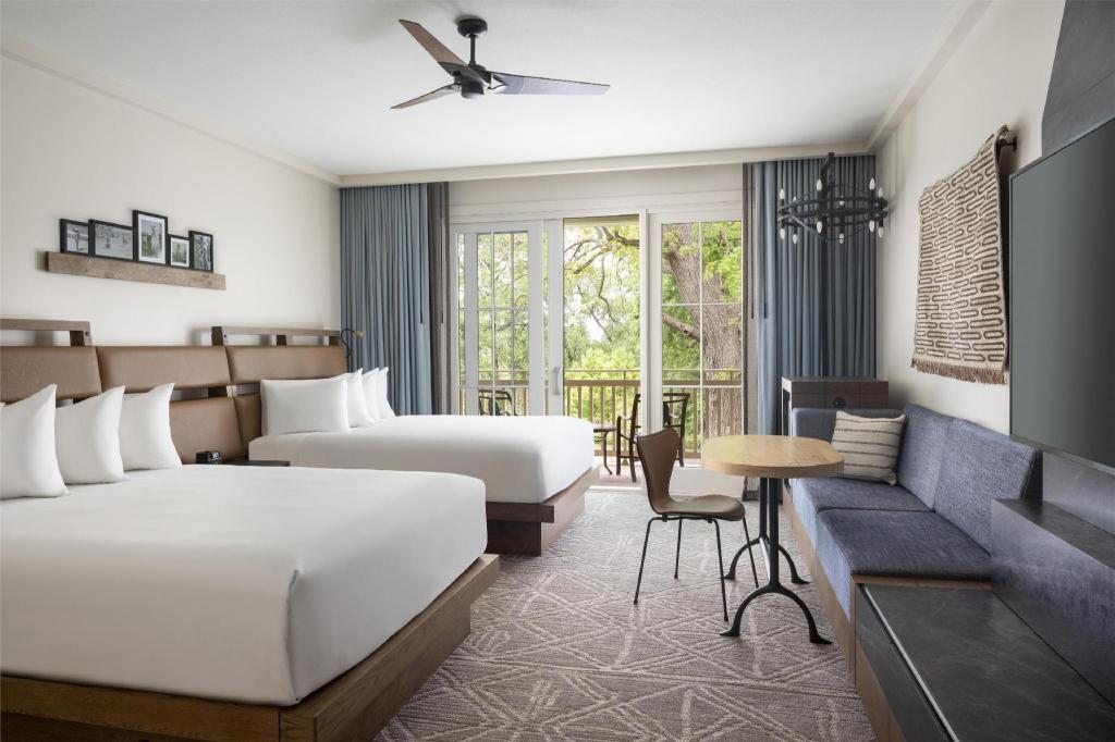 Room, 2 Queen Beds, Bathtub, Accessible
