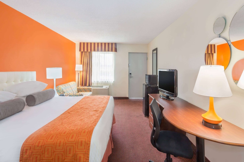 Howard Johnson By Wyndham Vero Beach/I-95 20/42
