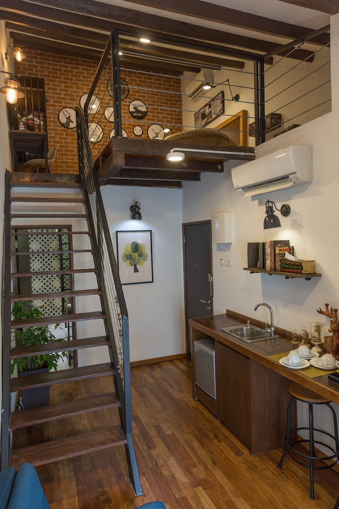 Reunion Heritage House 8/50