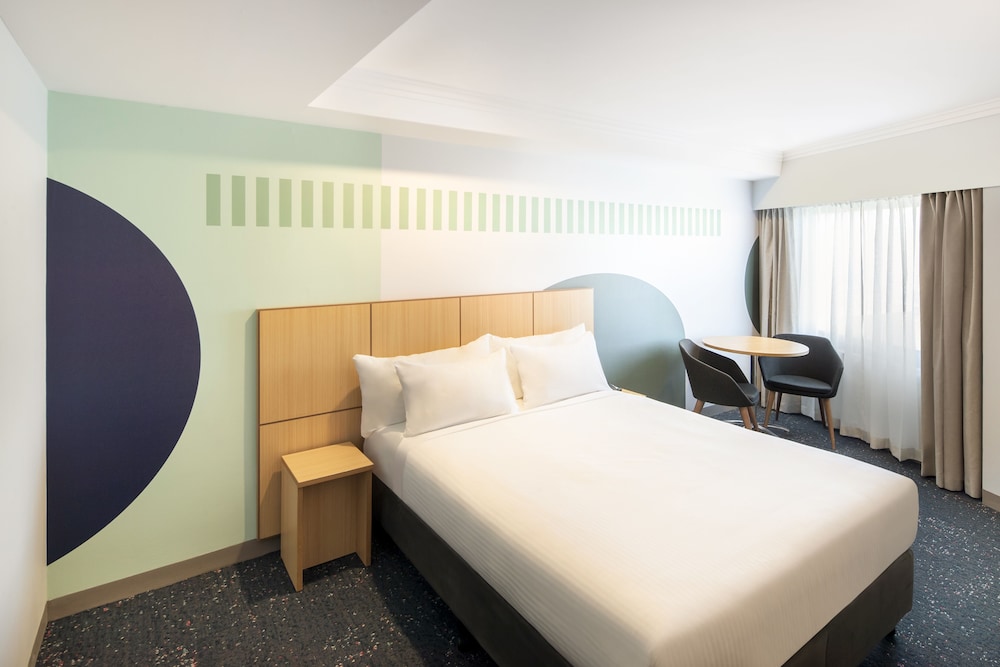 غرفة سوبيريور بسرير كوين، ibis Styles Sydney Central 6/9