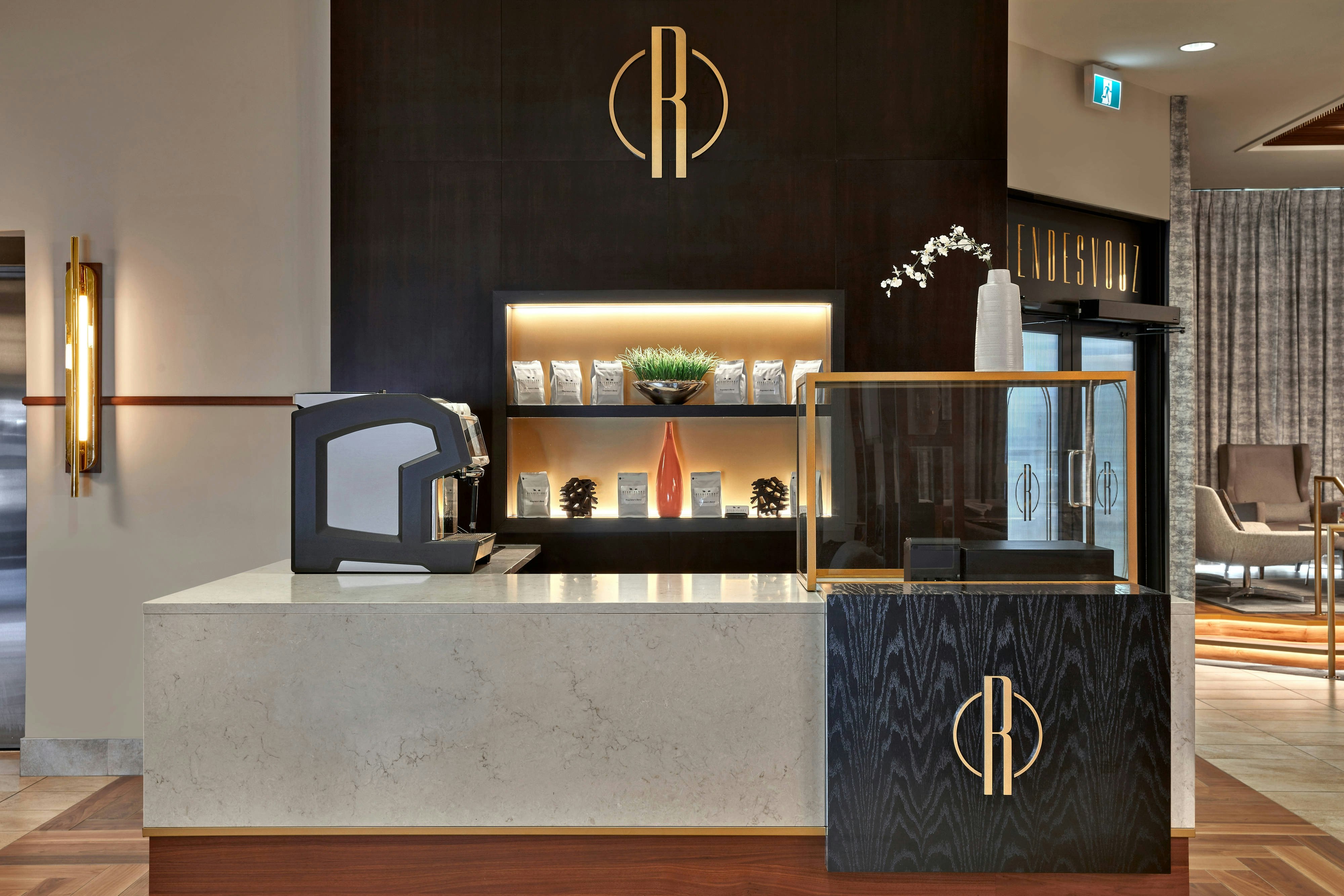 Lobby at Courtyard By Marriott Calgary South, CALGARY