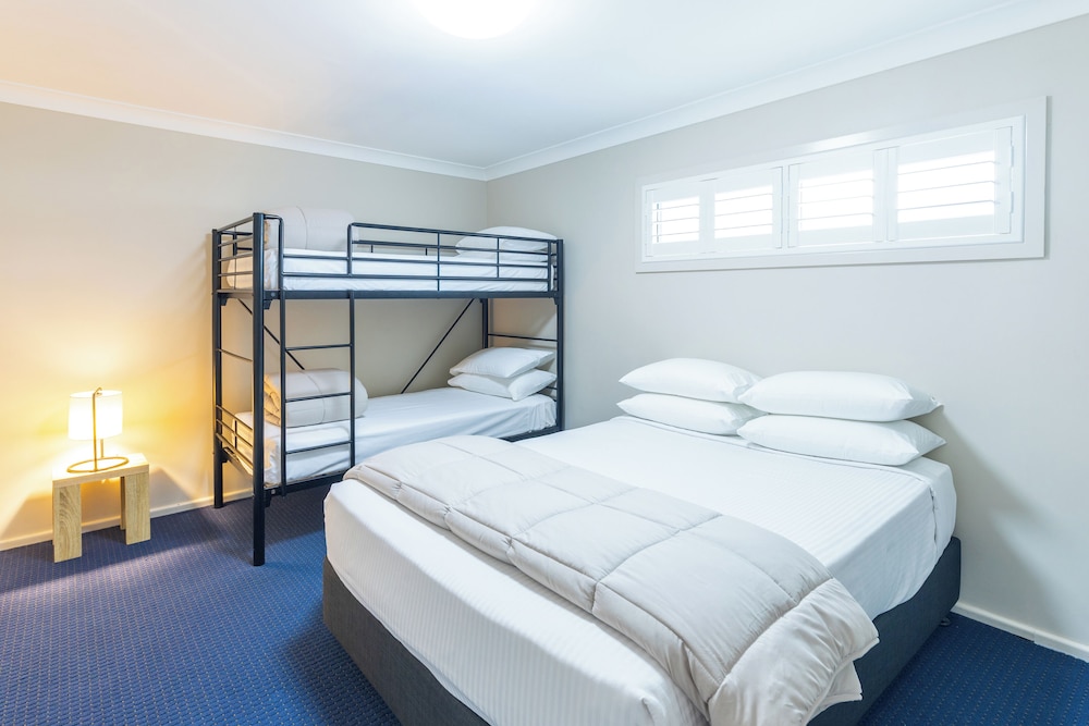 NRMA Forster Tuncurry Holiday Park 18/50