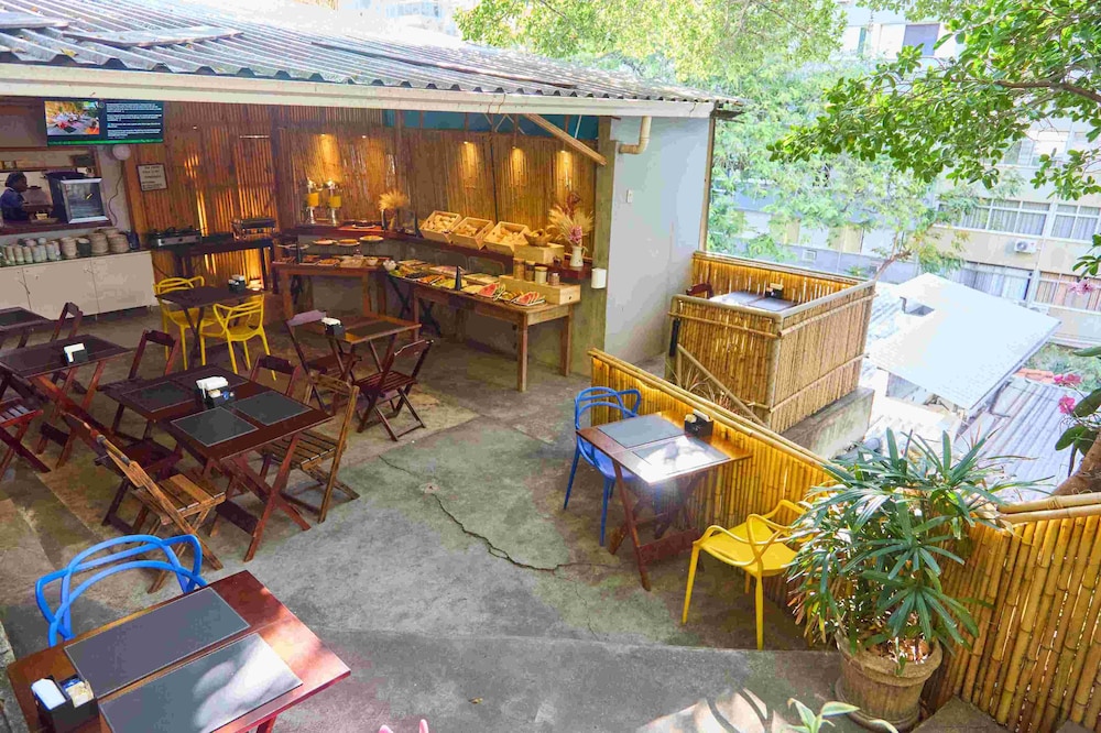 ICARAI SUITES 8/63