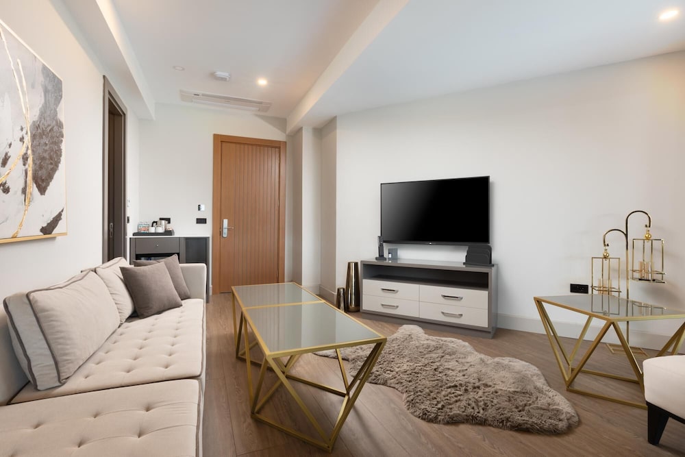 Unique Life Style Hotel 40/49