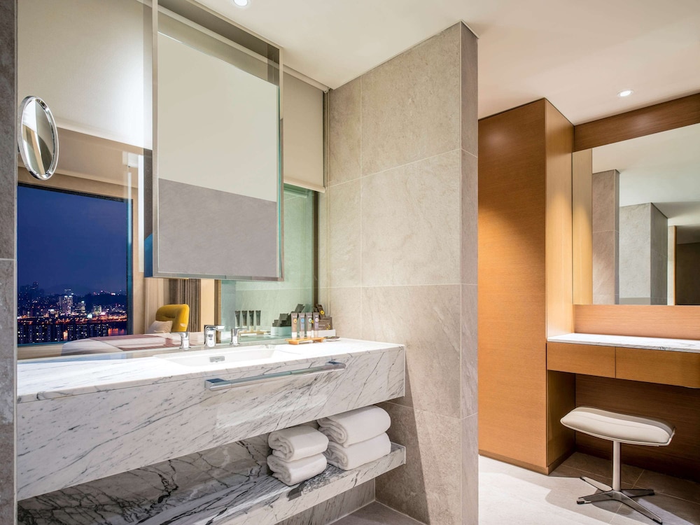 Novotel Suites Ambassador Seoul Yongsan 19/64