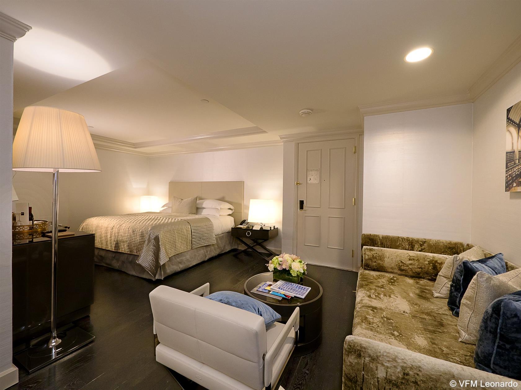 STUDIO, KING BED