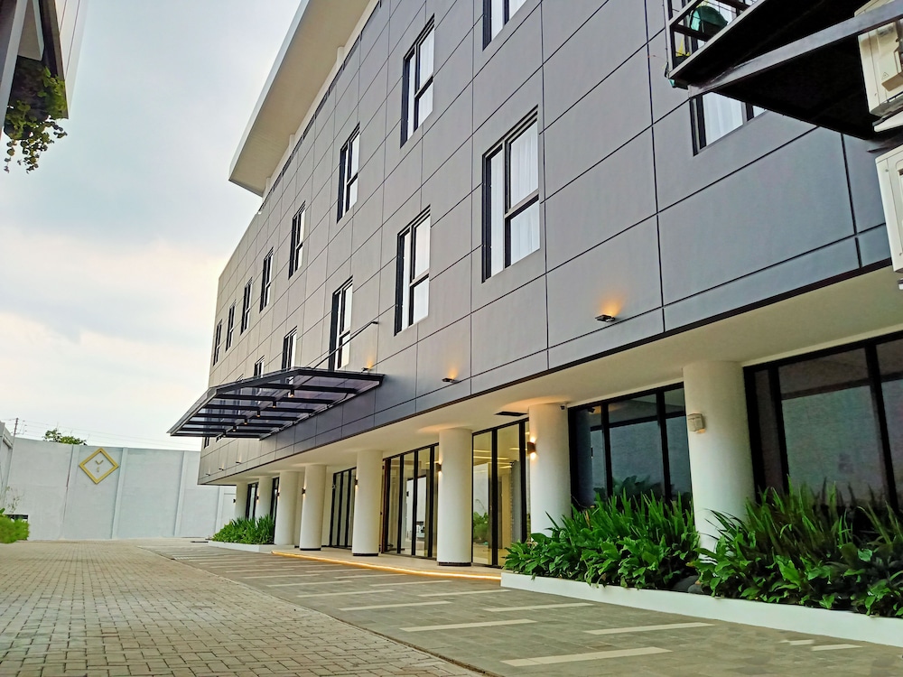 Hotel Youstay Semarang photo1