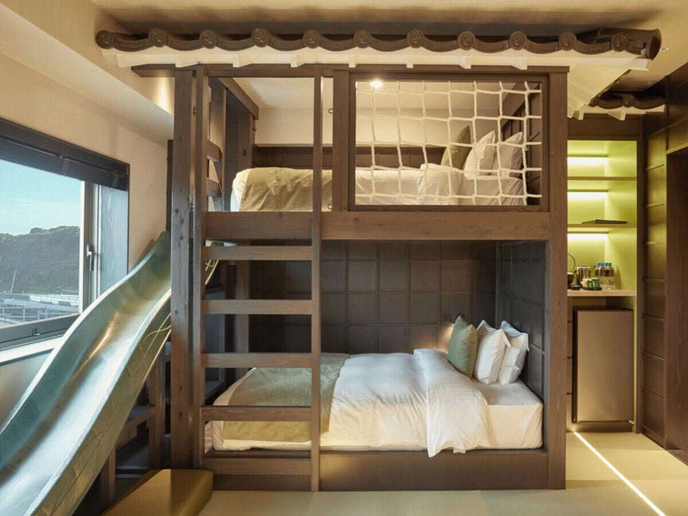 One Castle, Suite, 4 Beds, 2 Double Beds, Bunk Bed