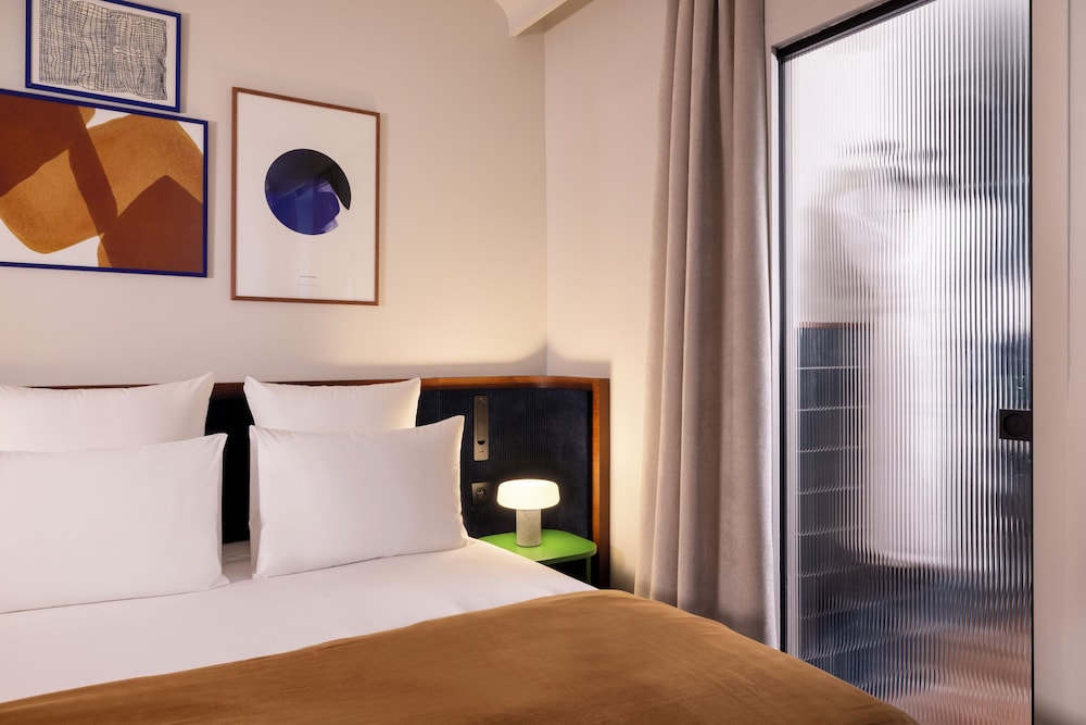 غرفة سوبيريور بسرير كينج، Cristal Champs Elysees Hotel 3/10