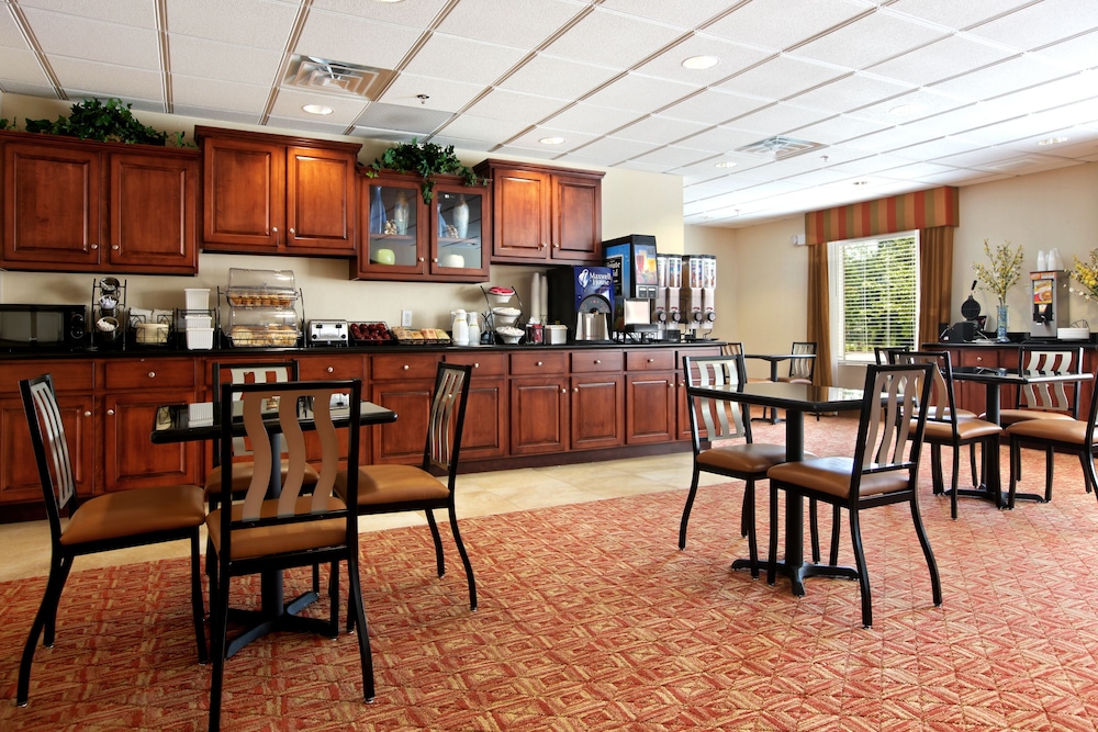 Baymont By Wyndham Savannah South 36/49