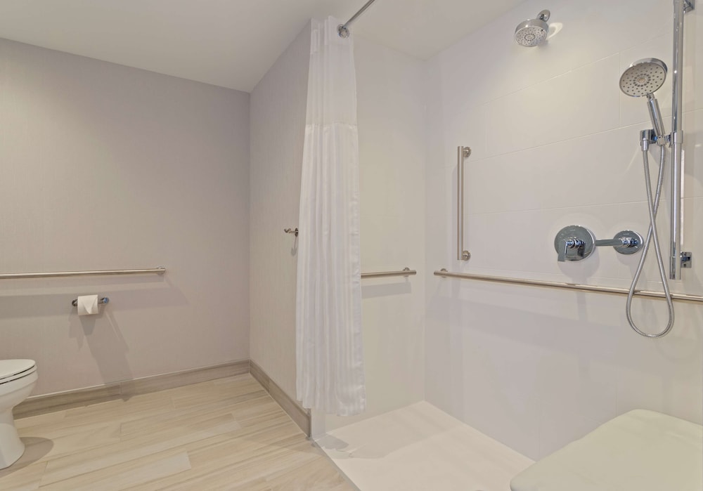 Hilton Garden Inn Boston Brookline Ma 14/57