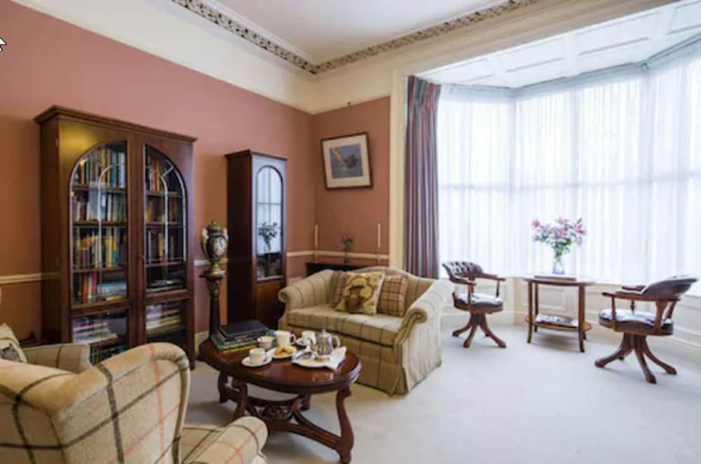 Aberdeen Lodge Dublin 24/50
