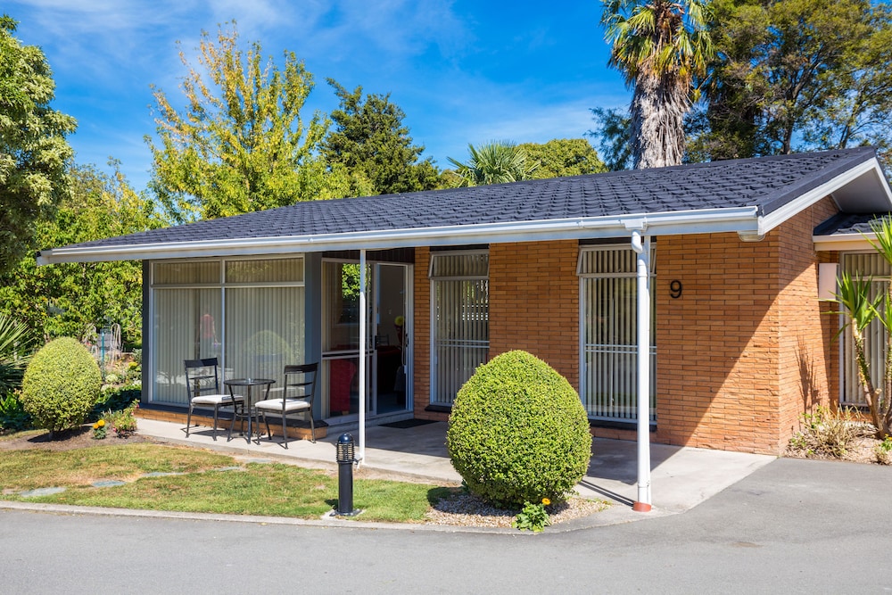 Middle Park Motel 52/63
