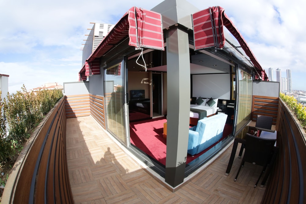 The Hera Platinum Hotel 3/50
