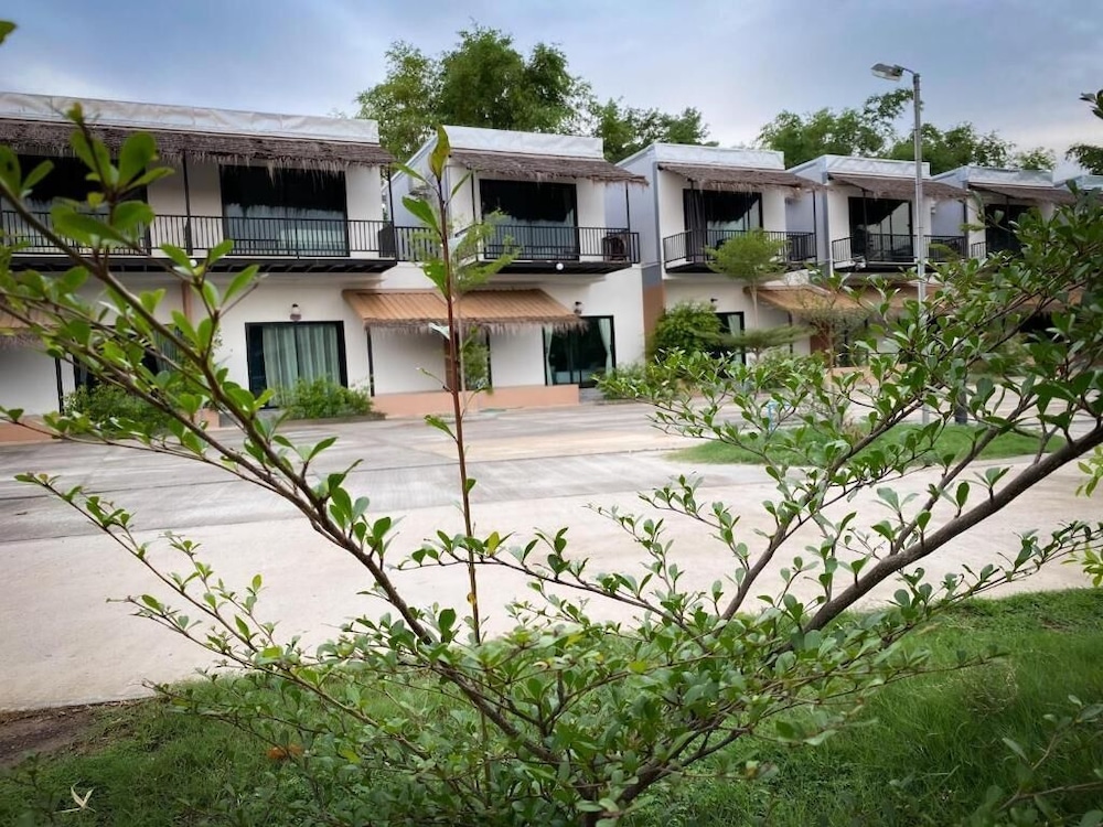 Suwi Coco Ville Resort 7/56