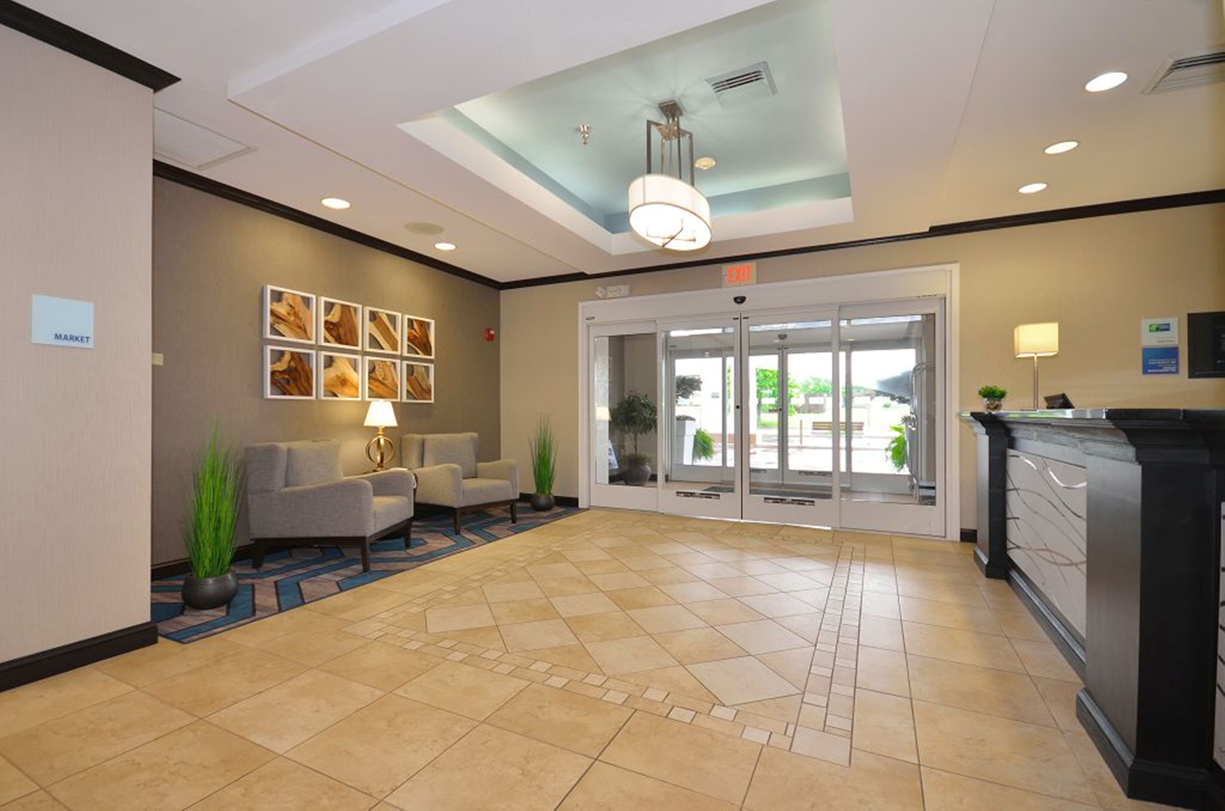 Holiday Inn Express Hotel And Suites Farmington 20/63