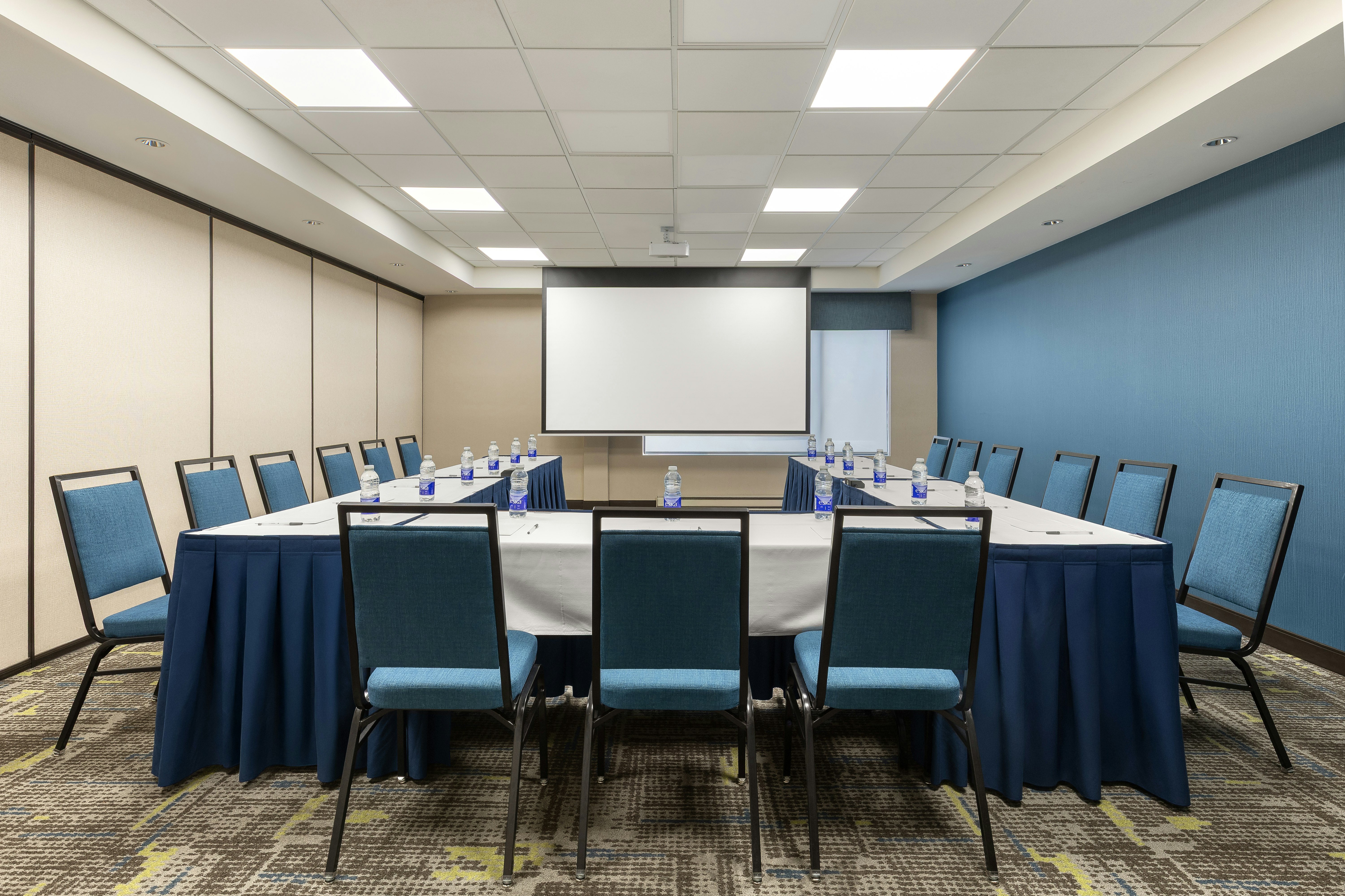 Hampton Inn and Suites by Hilton Montreal Dorval 14/23