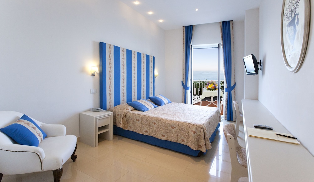 Hotel Corallo Sorrento 16/80