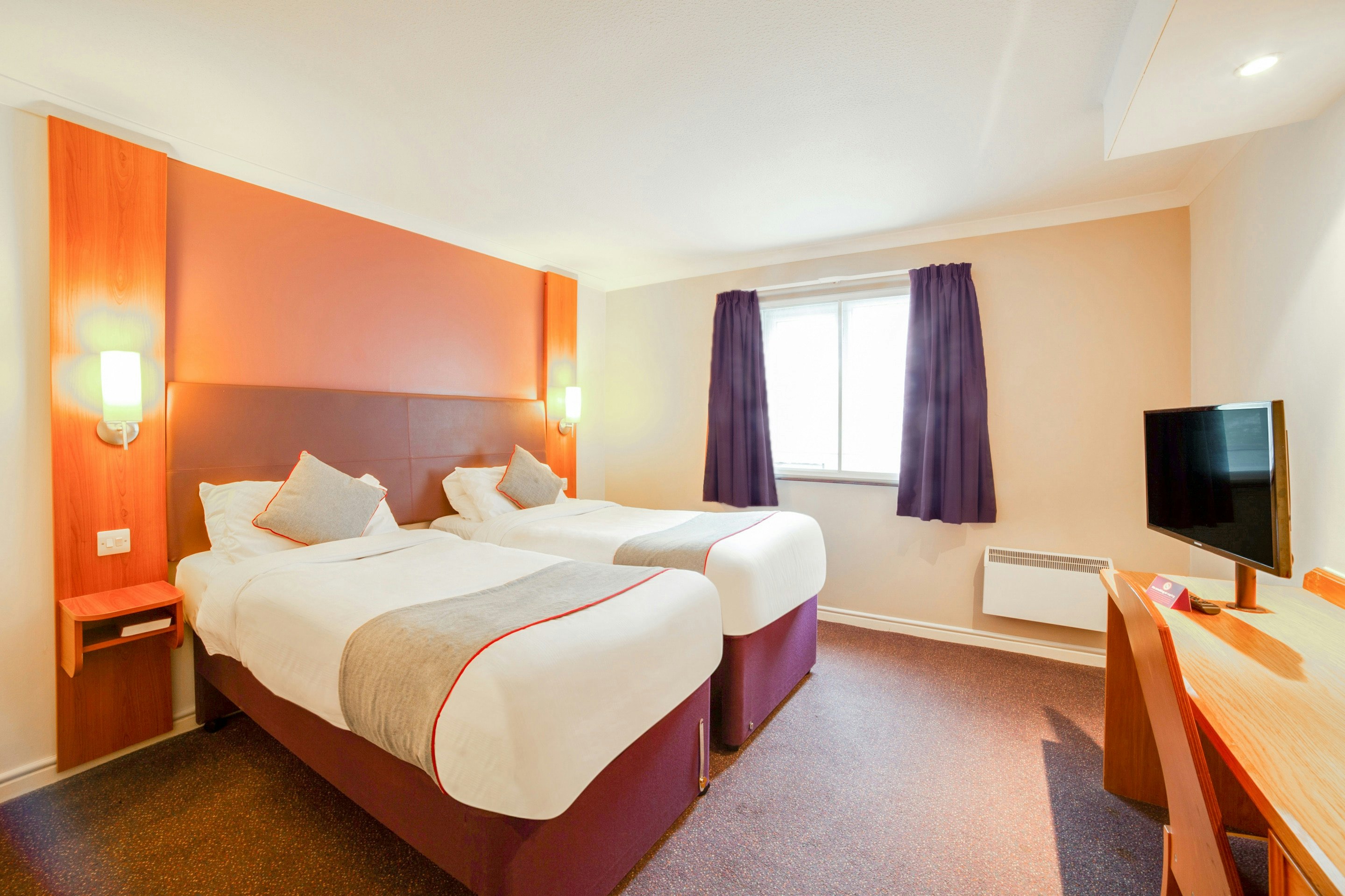 OYO Lakeside Haydock Hotel, St Helens, A580 East Lancs, Garswood Old Road 10/23