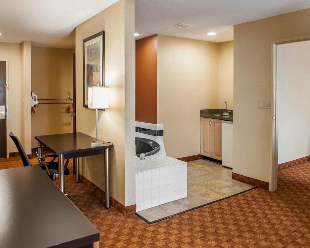 Quality Inn Franklin I-65 26/40
