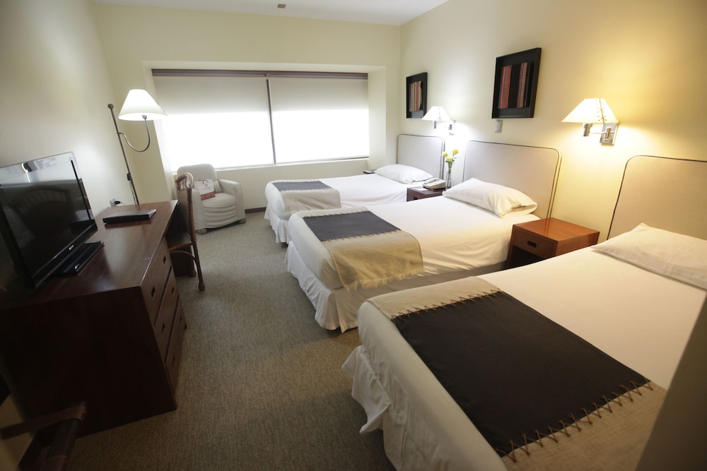 ROOM, TRIPLE