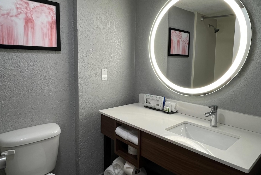 Hawthorn Extended Stay by Wyndham Ft Lauderdale Cypress Crk 44/46