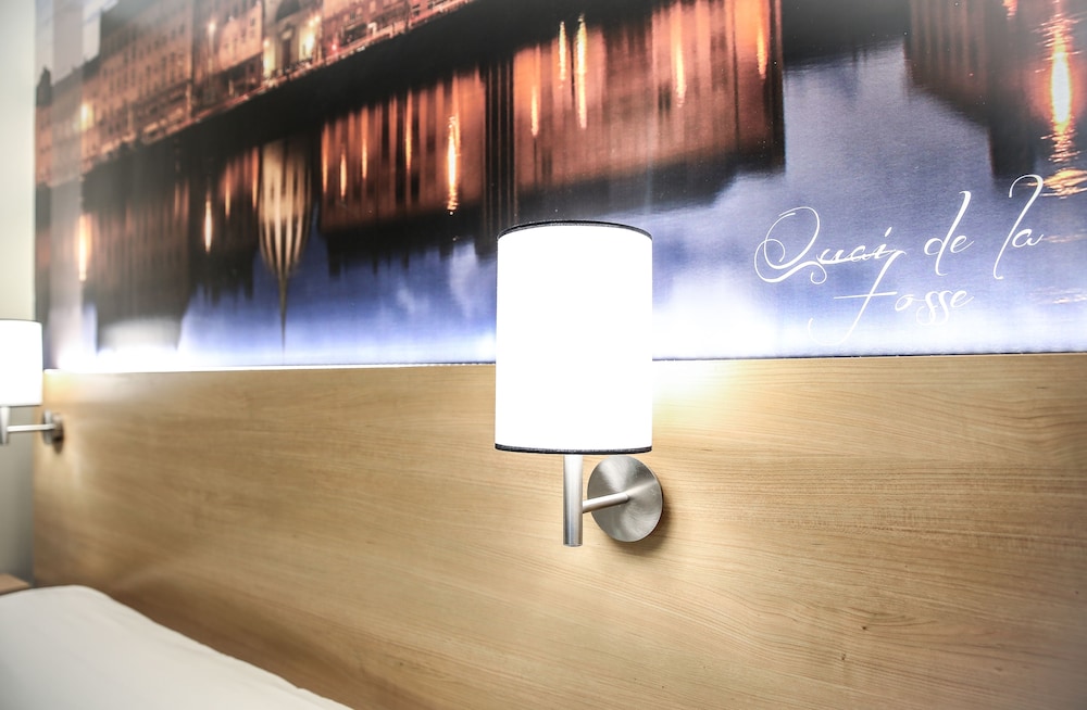 INN DESIGN HOTEL CHATEAUBRIANT 23/37