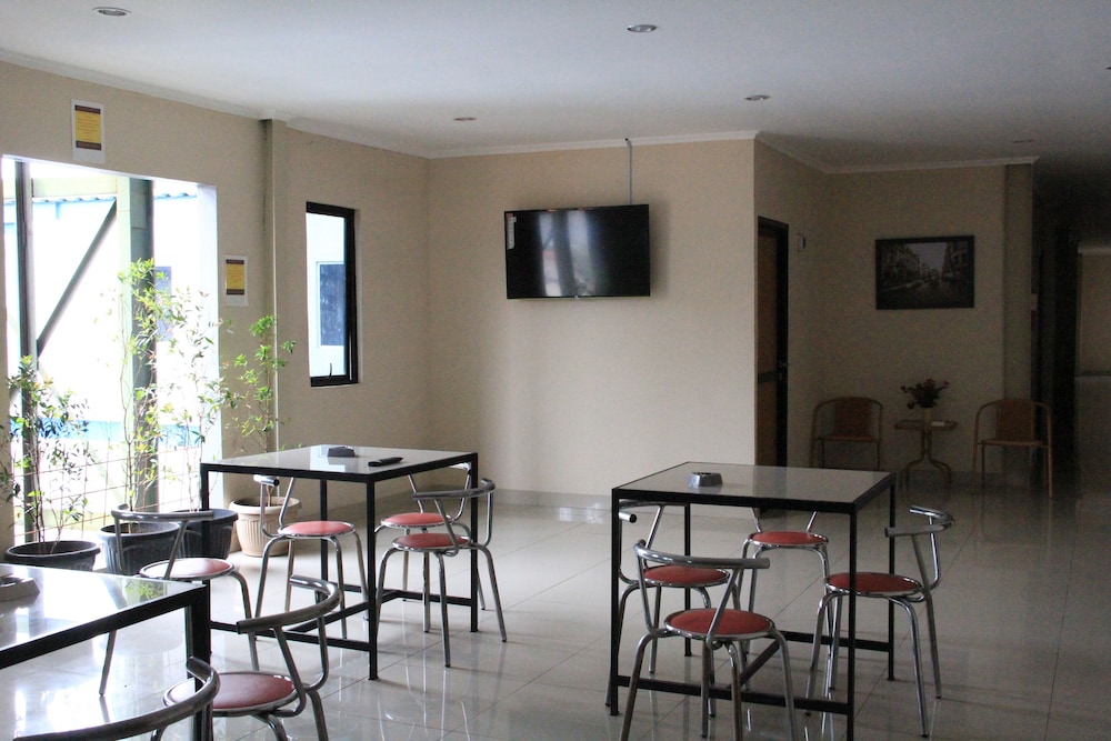 Intech Hostel 33/45